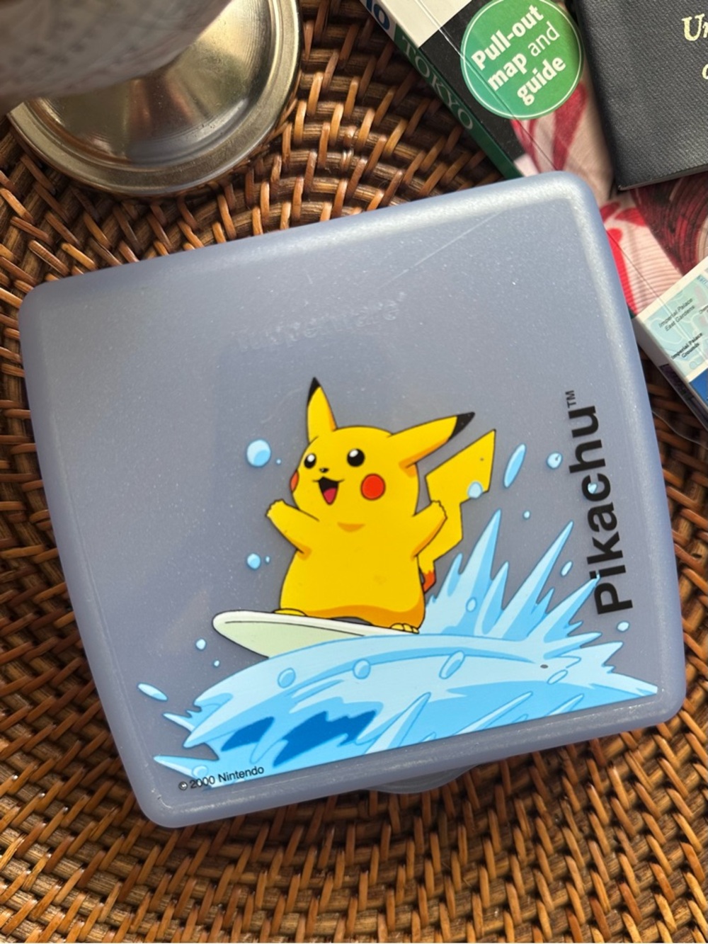 Nintendo Vintage 2000 Tupperware Gray Sandwich Keeper Container Pikachu Surfing